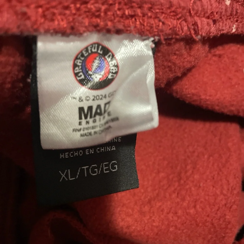 Grateful Dead Red Apparel - Picture 3 of 3
